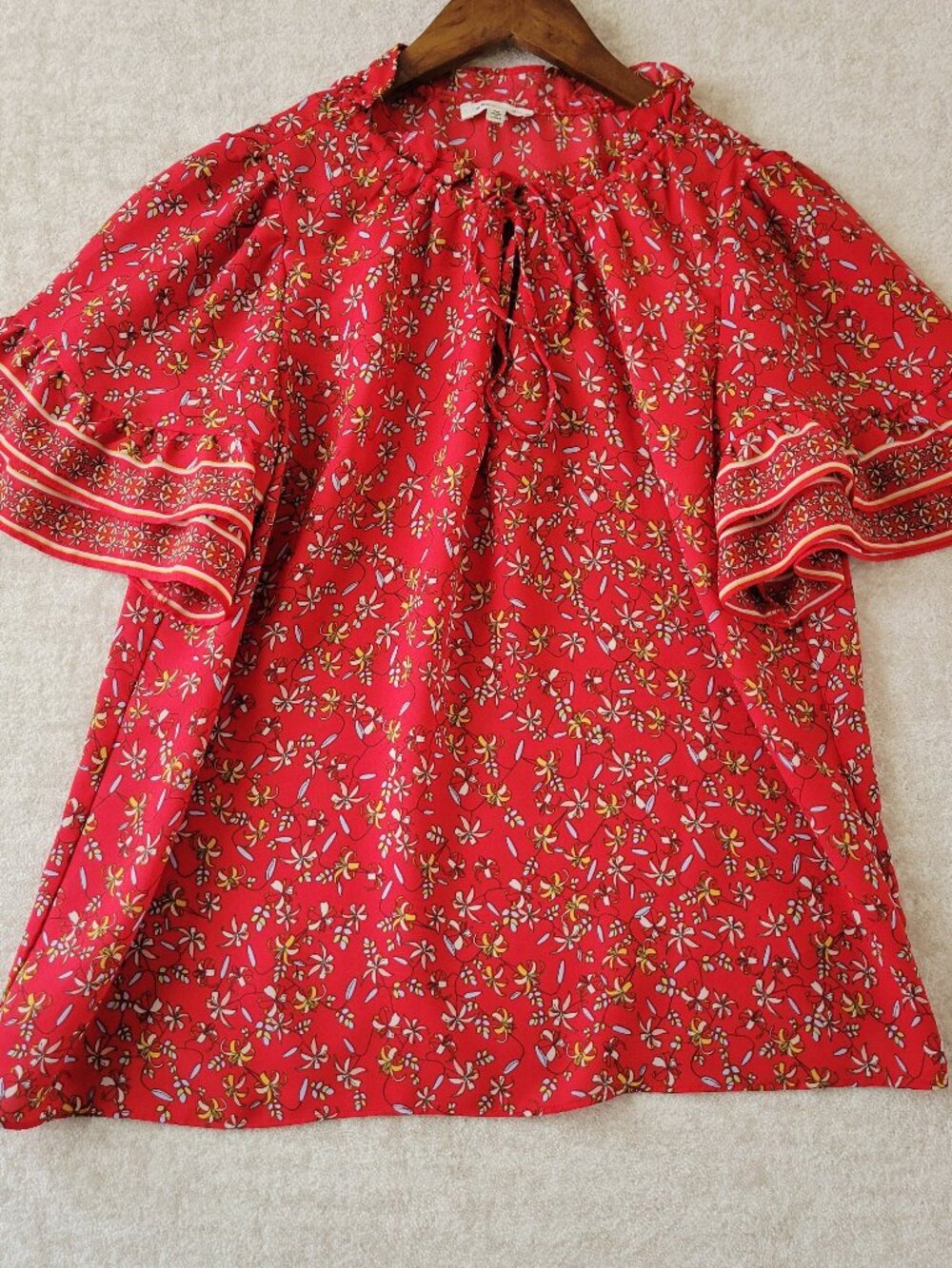 Max Studio Red Ditsy Floral Tiered Flutter Ruffle Sleeve Boho Blouse Top Medium